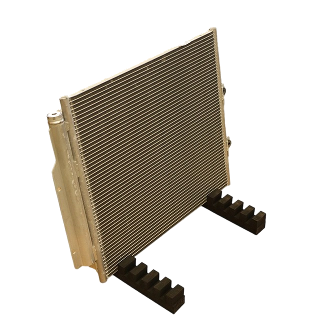 Condensador con conjunto de ventilador